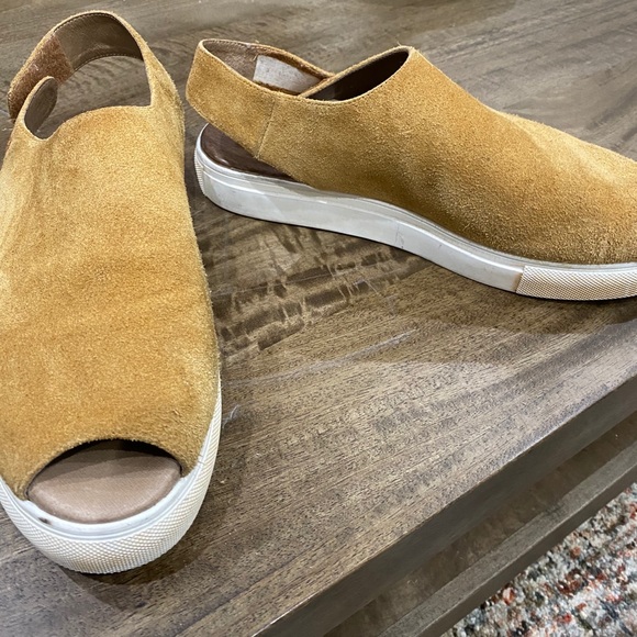 Chocolate Blu Neila - Picture 6 of 7